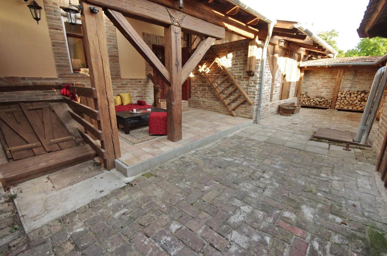 Villa Rusztika ยูลา ภายนอก รูปภาพ