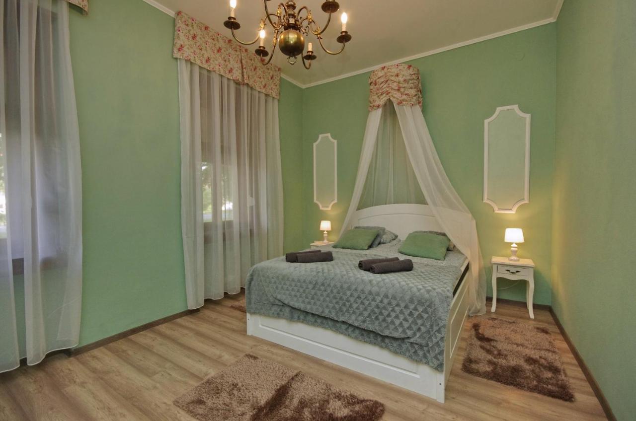 Villa Rusztika ยูลา ภายนอก รูปภาพ