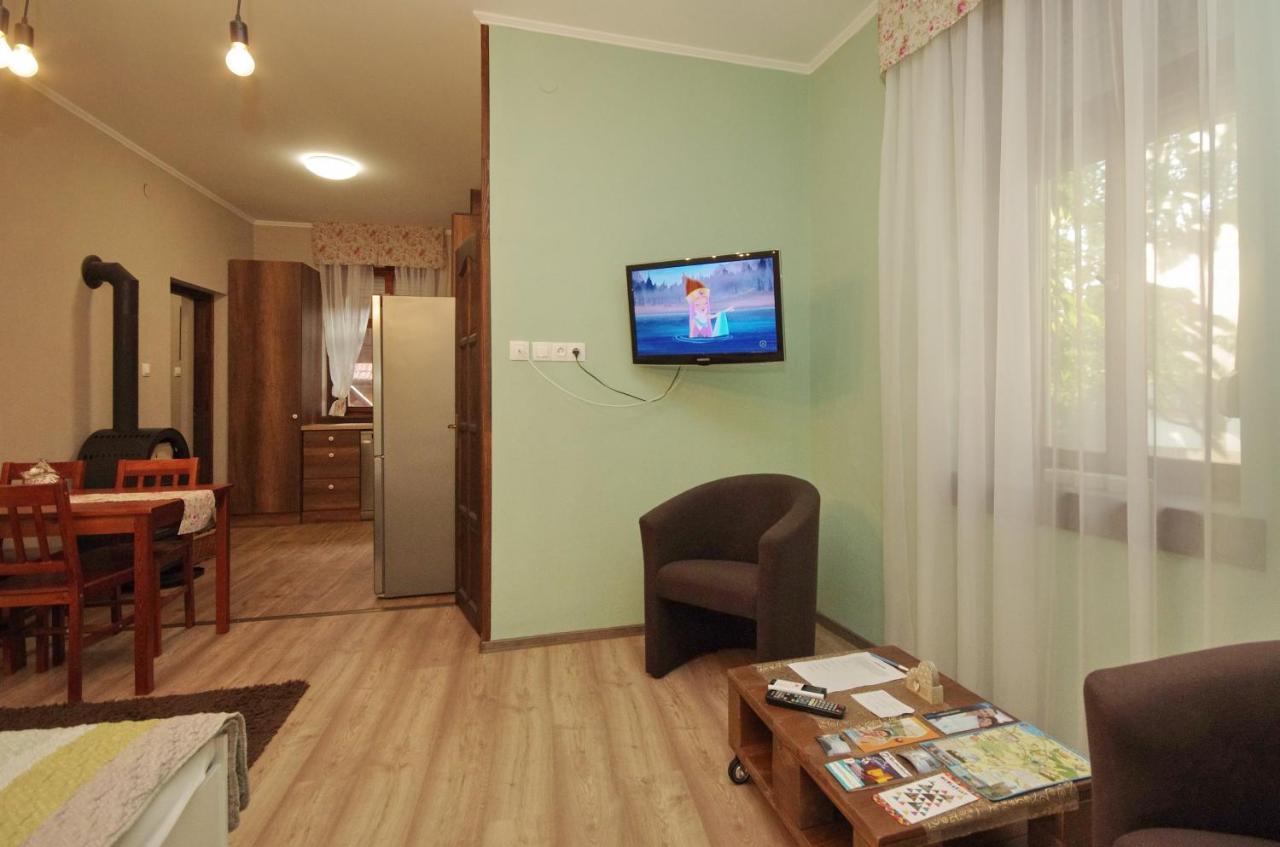 Villa Rusztika ยูลา ภายนอก รูปภาพ